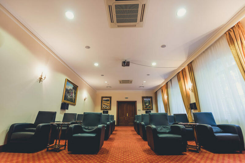 Конференц-зал «Дворянское собрание»