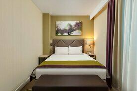 Двухместный люкс двуспальная кровать, Отель Holiday Inn Виноградово, Москва