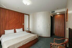 Одноместный люкс двуспальная кровать, Гостиница Виктория Палас, Астрахань