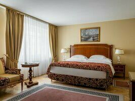 Двухместный номер Classic двуспальная кровать, Гостиница Националь, Москва