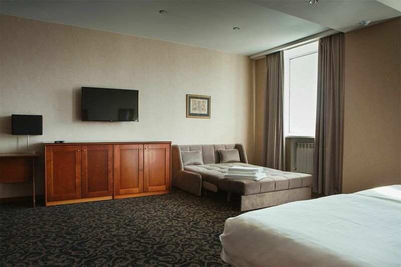 Бизнес 3-местный (DBL/TWIN, диван)