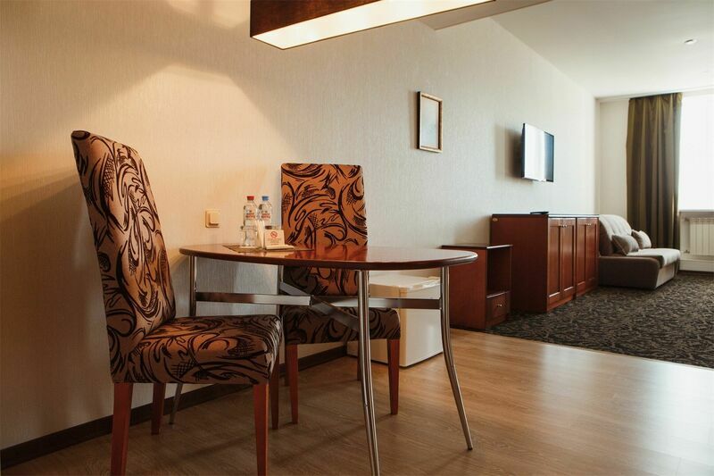 Бизнес 3-местный (DBL/TWIN, диван)