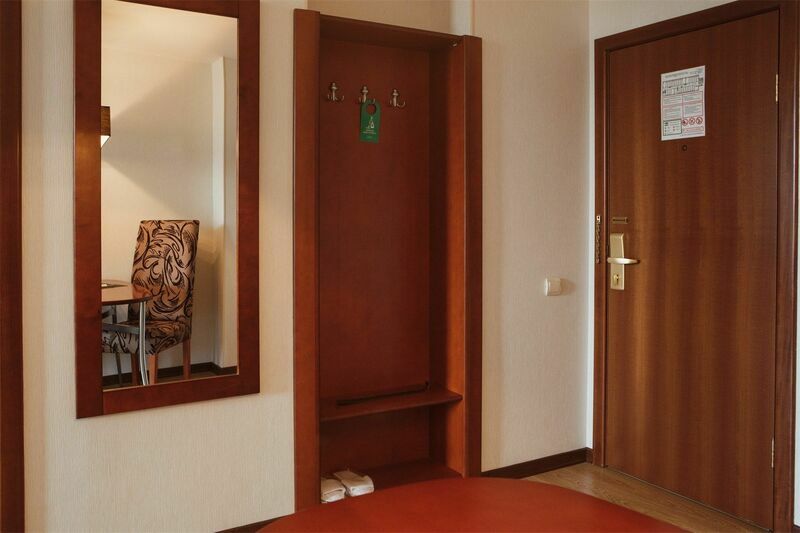 Бизнес 3-местный (DBL/TWIN, диван)