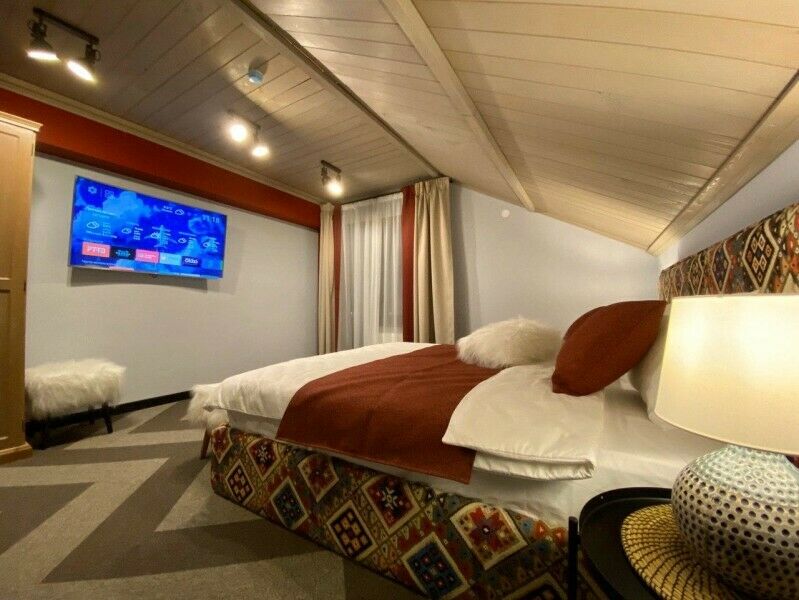 Стандартный 3-местный 1-комнатный (с балконом и видом на горы)