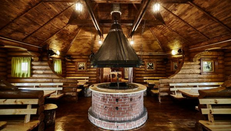 Кафе-бар «Охотничий домик»