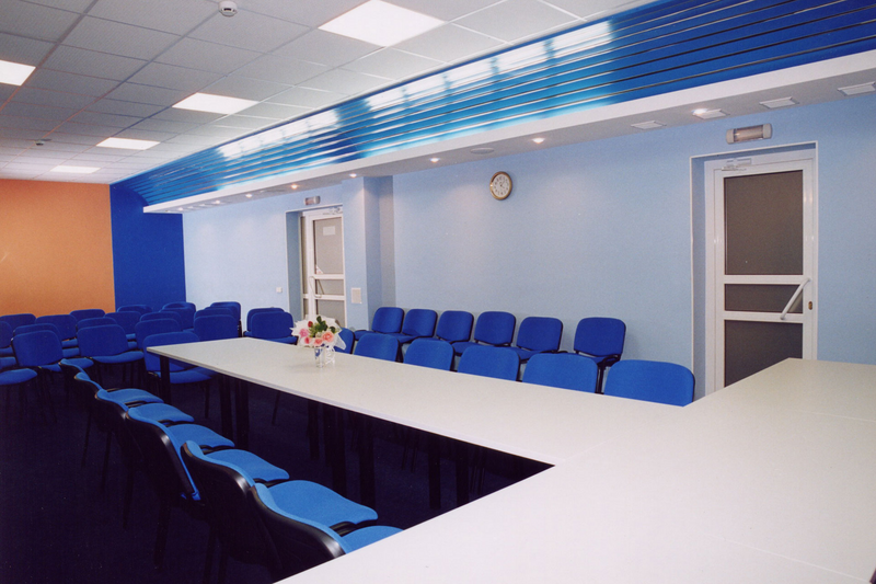 Конференц-зал на 90 человек