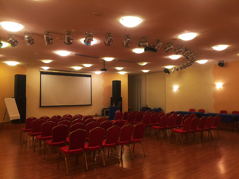 Конференц-зал на 200 человек