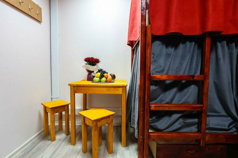 Место 9-местный (мужской)