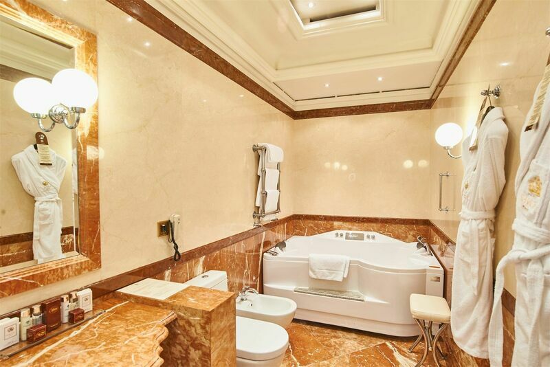 Люкс 2-местный (Grand Savoy)