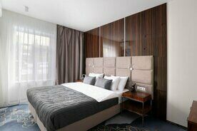 Двухместный номер Standard двуспальная кровать, Гостиница V Hotel & Rooftop Lounge, Владивосток