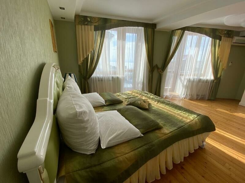 Коттедж VIP 8-местный 3-этажный