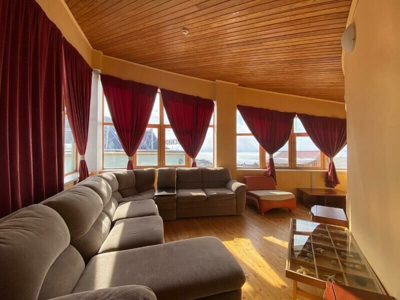 Коттедж VIP 8-местный 3-этажный