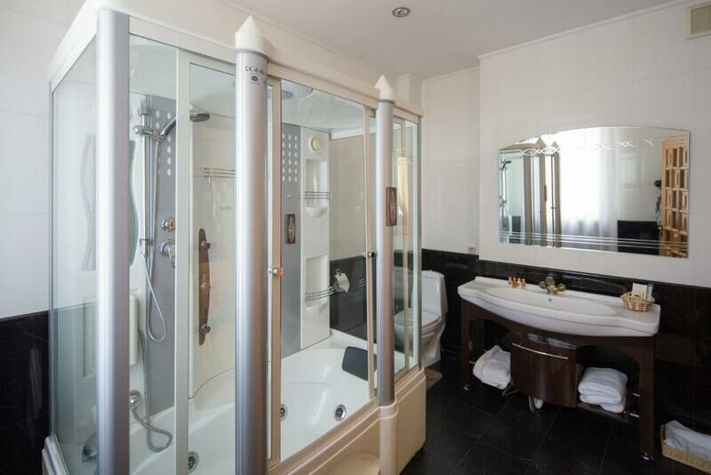 Коттедж VIP 8-местный 3-этажный