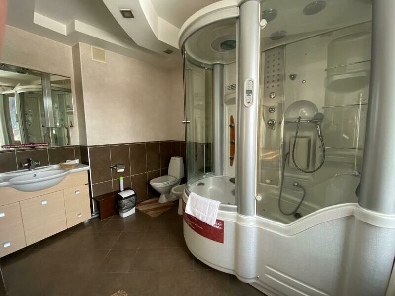 Коттедж VIP 8-местный 3-этажный