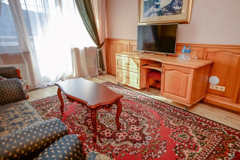 Люкс 2-местный 2-уровневый (Лев Голицын)