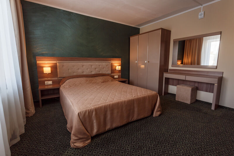 Джуниор Сюит 2-местный 2-комнатный (корпус 1)