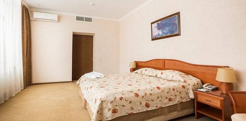 Люкс 4-местный семейный СПА