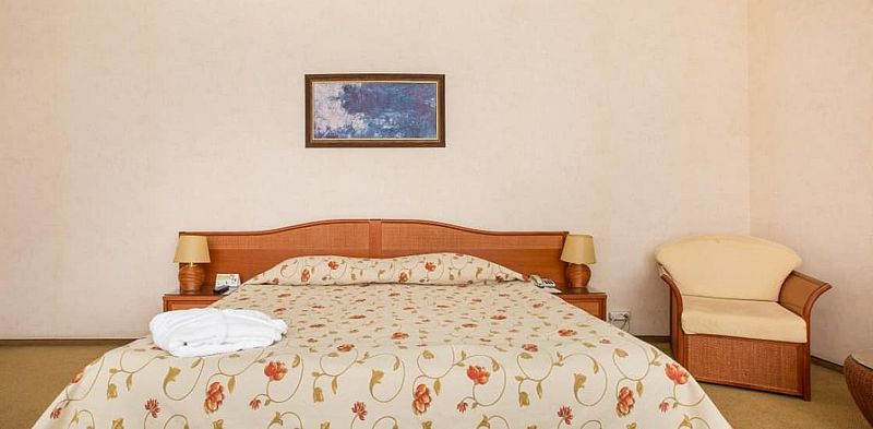 Люкс 4-местный семейный СПА