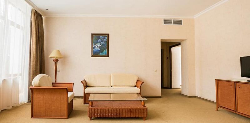 Люкс 4-местный семейный СПА