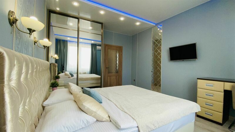 Апартаменты 6-местный 3-комнатный (100 кв. м.)