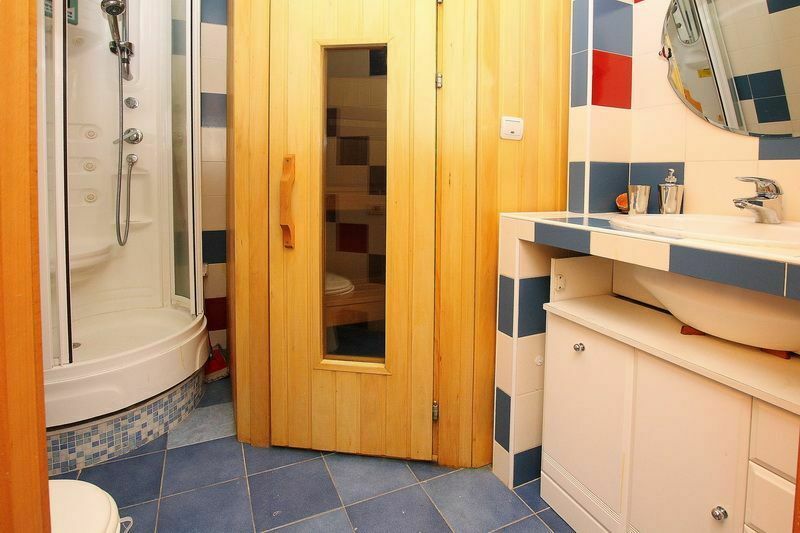 Апартаменты 2-местный 2-комнатный (60 кв. м, 13 этаж)