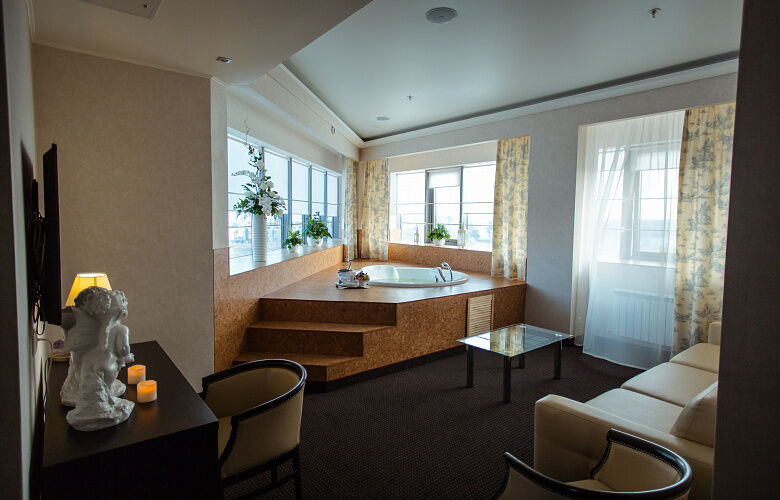 Сюит 2-местный 2-комнатный (СПА-панорама)