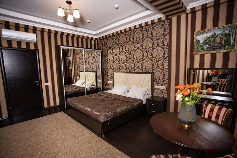 Апартаменты 5-местные (с кухней)