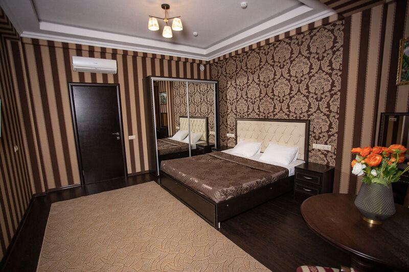 Апартаменты 5-местные (с кухней)