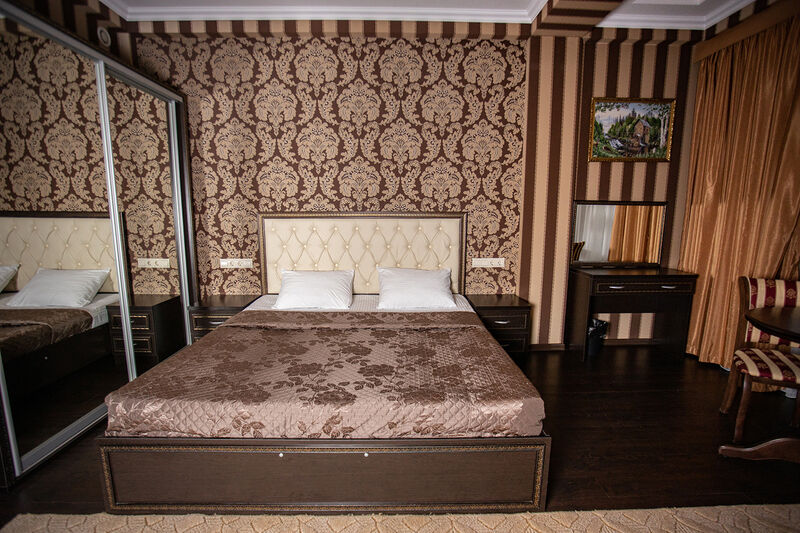 Апартаменты 5-местные (с кухней)