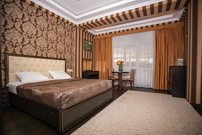 Апартаменты 5-местные (с кухней)