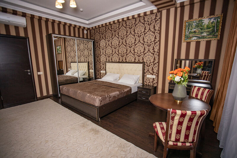 Апартаменты 5-местные (с кухней)