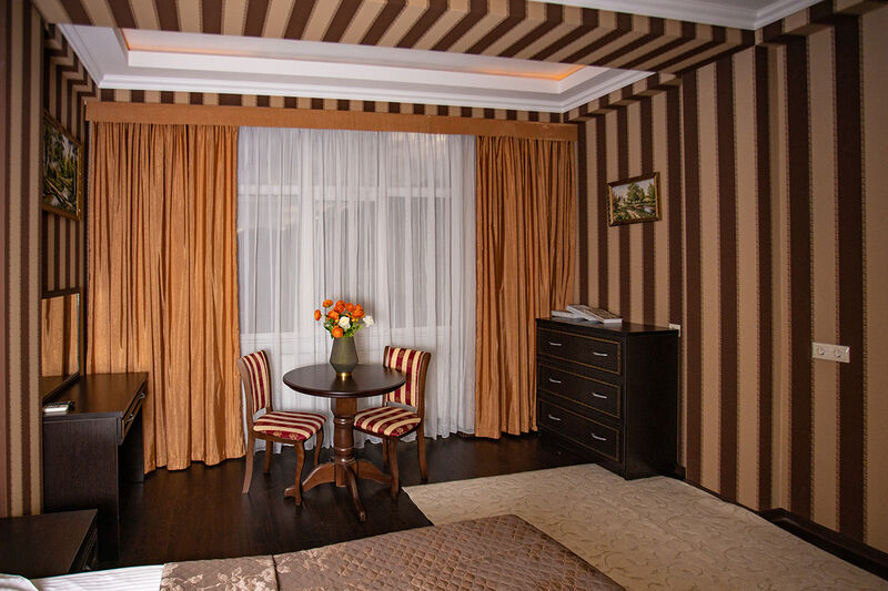 Апартаменты 5-местные (с кухней)