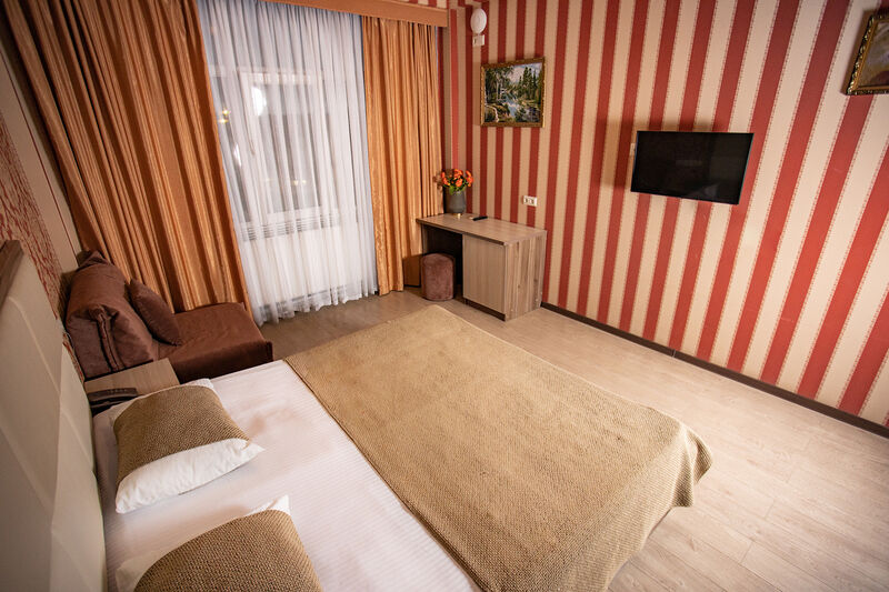 Стандартный 3-местный (вид во двор)