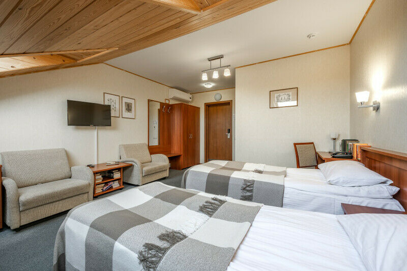 e54856fa47040ee39f8b91fa7b887c8b_1050x600