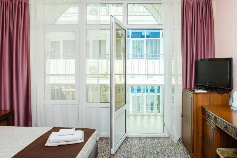 Стандартный плюс 2-местный (с балконом)