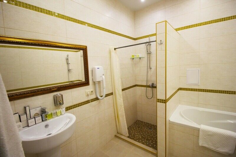 2cfc3e80052af922b5ee12bbe99a2342_1050x600