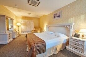 Люкс 2-местный 2-комнатный Luxe, Отель На Замковой, Минск