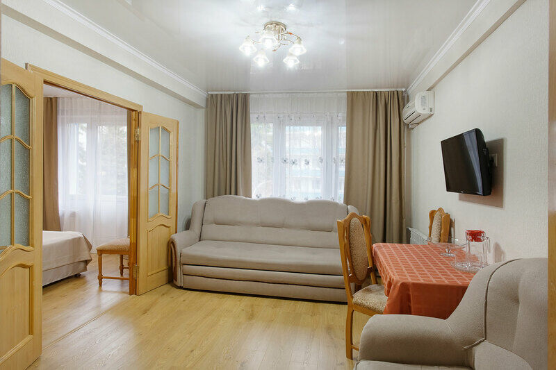 Джуниор сюит 2-местный 2-комнатный (корпус 2)