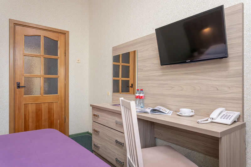 Семейный 2-местный 2-комнатный (кровать+диван)