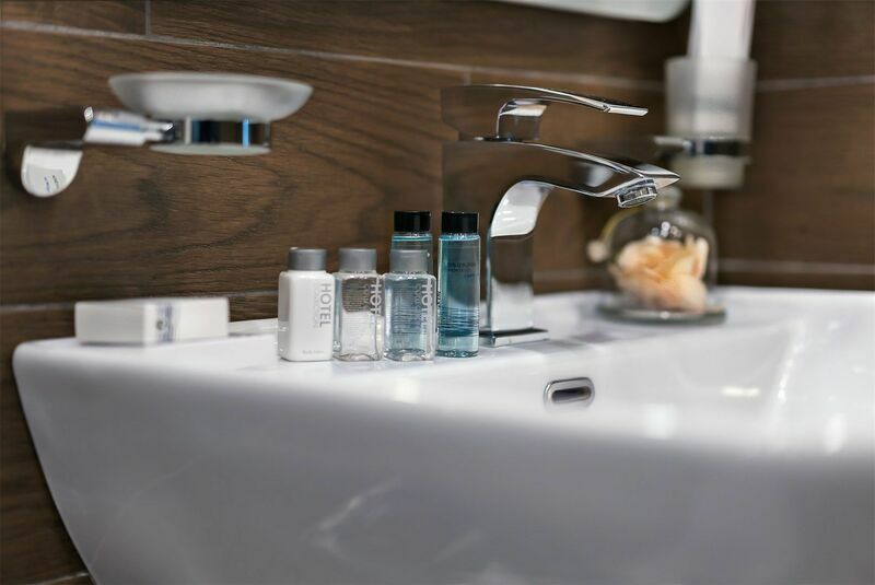 Люкс 4-местный 2-уровневый (с гидромассажной ванной)