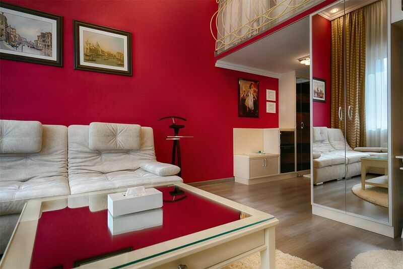 Люкс 4-местный 2-уровневый + (с гидромассажной ванной)