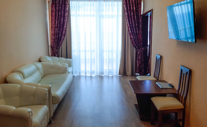 Люкс 2-местный 2-комнатный с джакузи