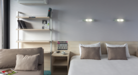 Люкс 4-местный 2-комнатный с одной двуспальной кроватью и двумя раскладными креслами или односпальными кроватями Green Park, СПА-отель Green park Yalta-Intourist, Ялта
