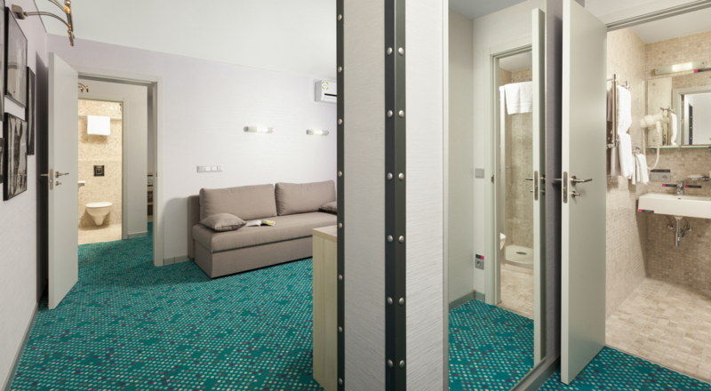 Люкс 4-местный 2-комнатный