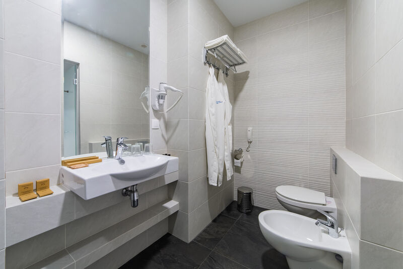 Люкс 4-местный 3-комнатный с/у