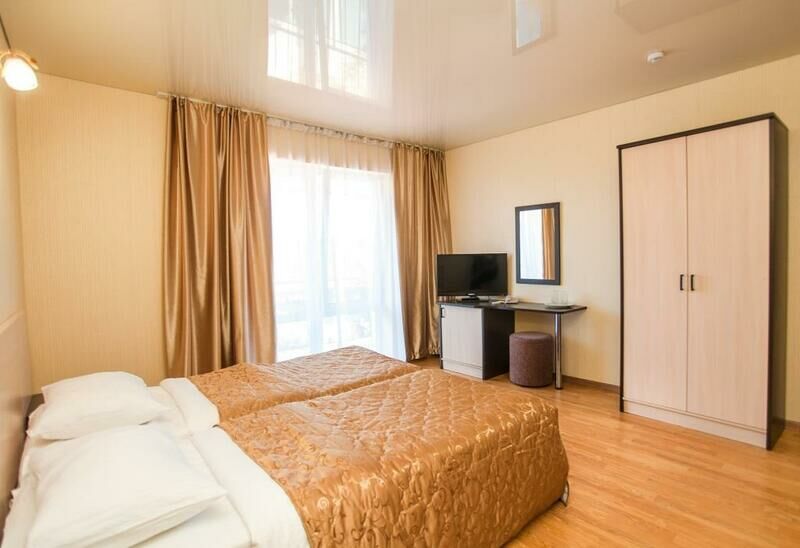 Семейный 4-х местный